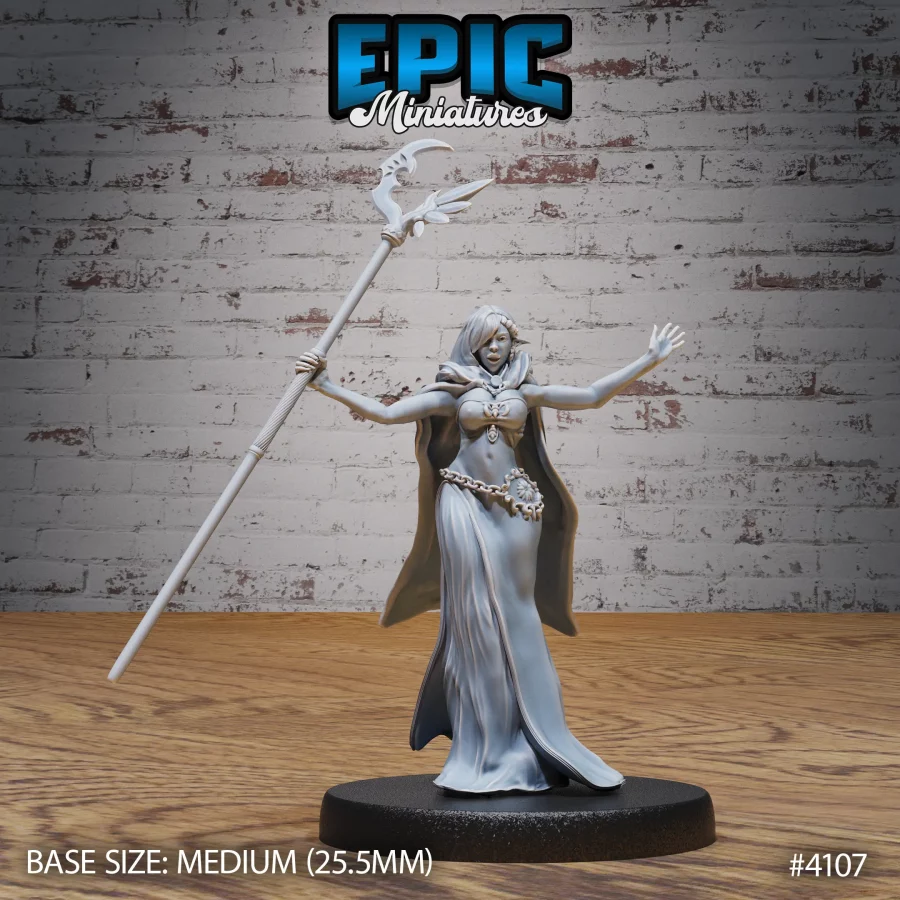 Elf Queen Walking (Medium)