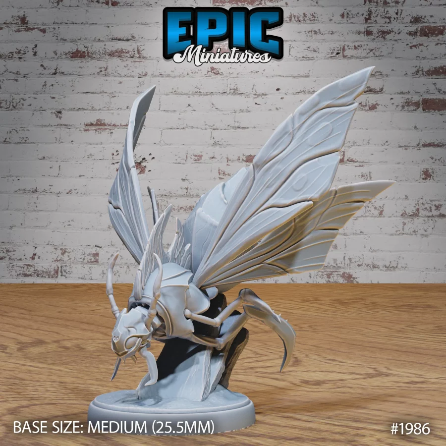 Giant Wasp Flying (Medium)